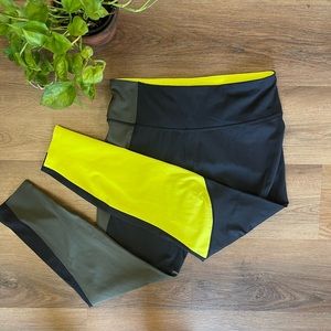 Athleta Women's L ASYM Colorblock Tights